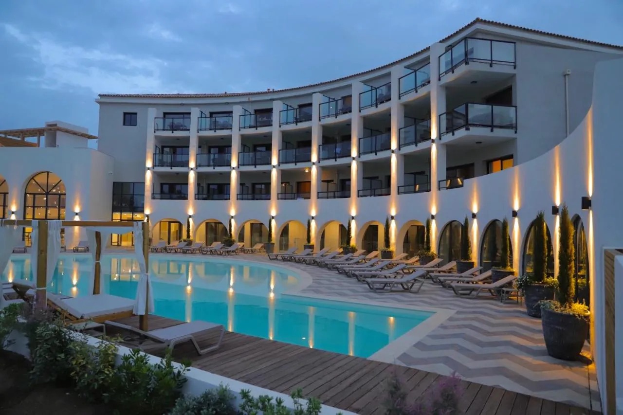 WhatsApp Image 2025-12-02 at 15.11.36